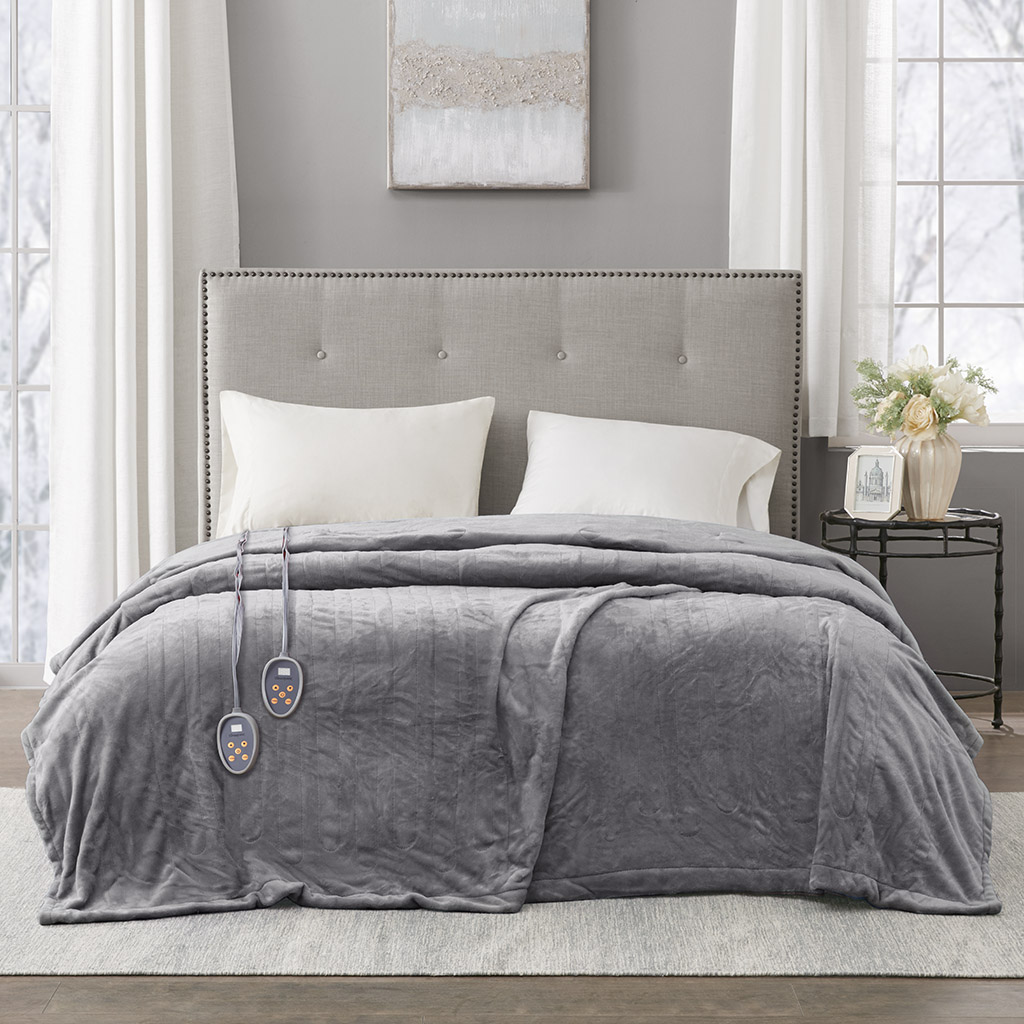 Grey Beautyrest Plush heated blanket scene associated with BR54-0515, showing two wired handsets; image does not prove Queen dimensions or package contents