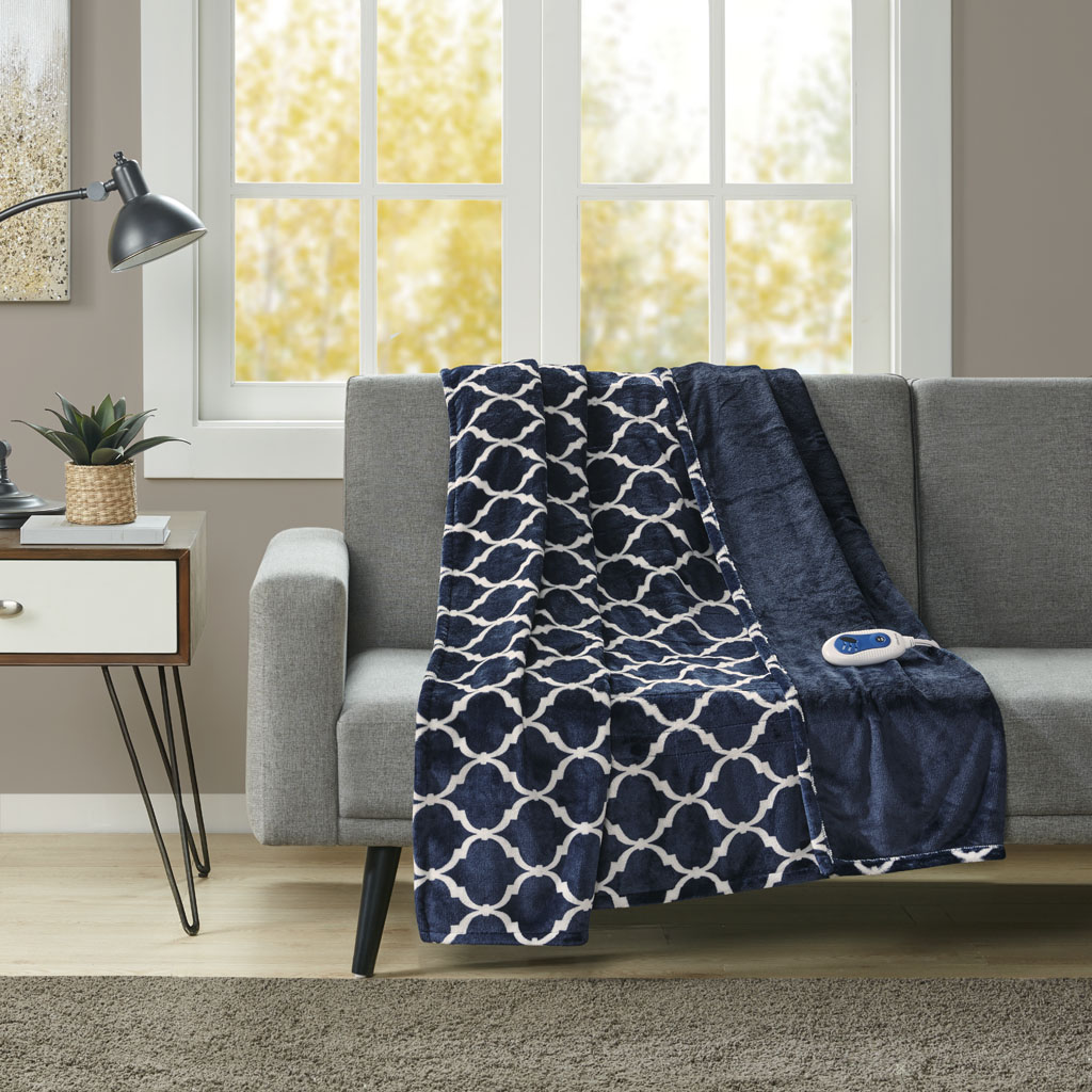 Beautyrest Heated Ogee Indigo BR54-0541 60 by 70 inch heated throw, with one visible wired controller
