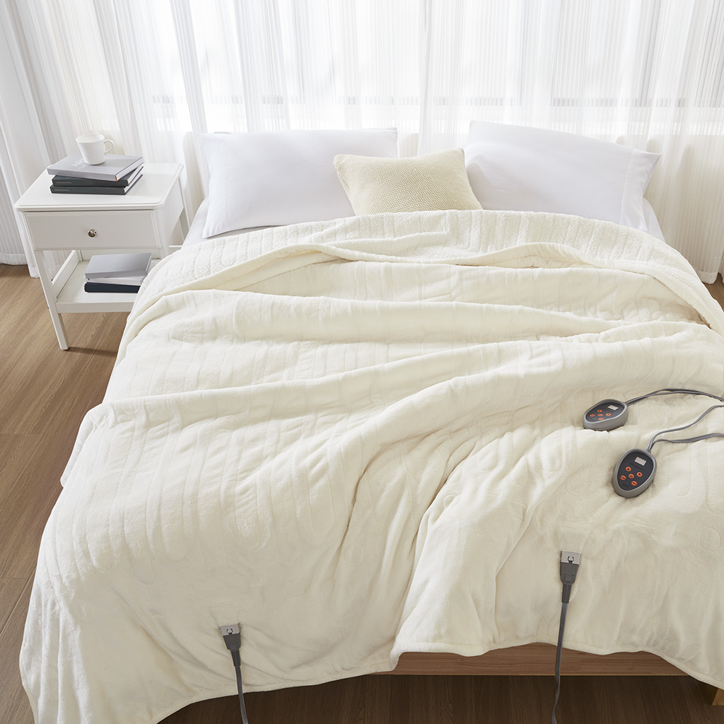 Ivory-looking Beautyrest BR54-0652 Ivory Queen heated blanket with two wired controls in the exact-item image