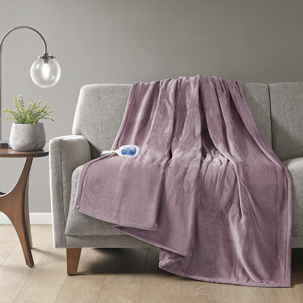 Lavender-looking Beautyrest BR54-0665 plush heated throw and one wired controller