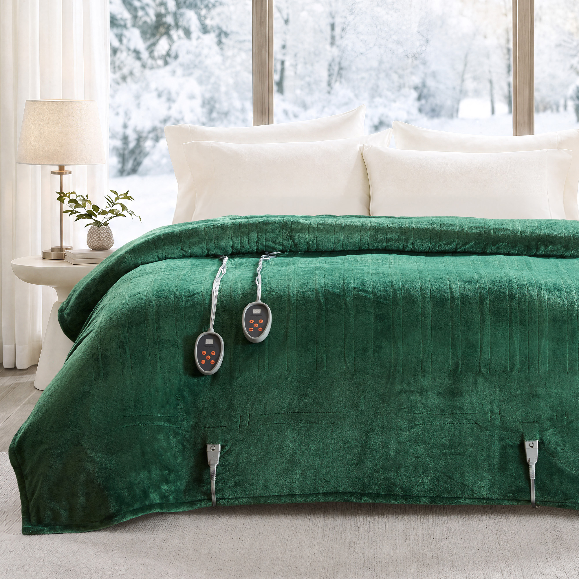 Olliix Green Beautyrest Plush family image shared by BR54-5478 Twin, BR54-5479 Full, BR54-5480 Queen and BR54-5481 King; two wired controllers appear