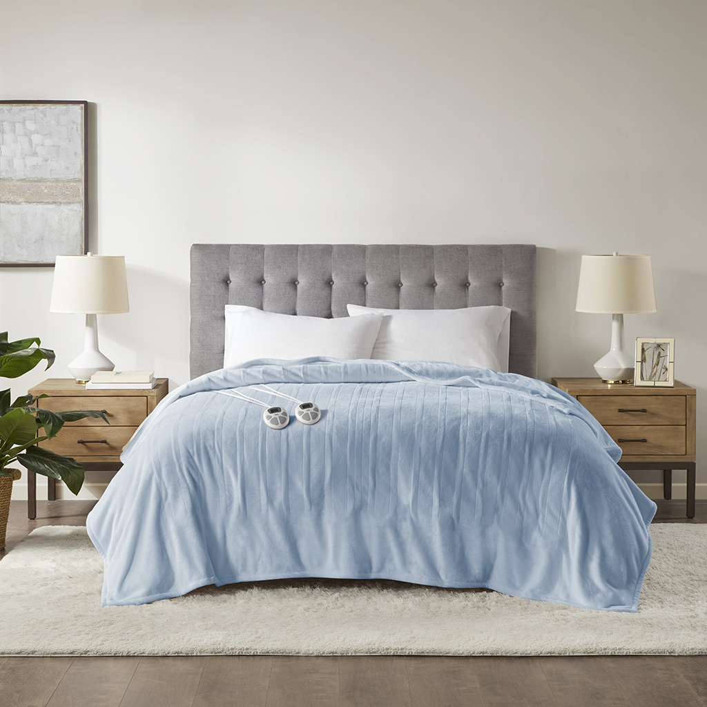 Light Blue Serta Plush Heated Blanket image linked by Olliix to exact model ST54-0130; staged bed scene with controller heads