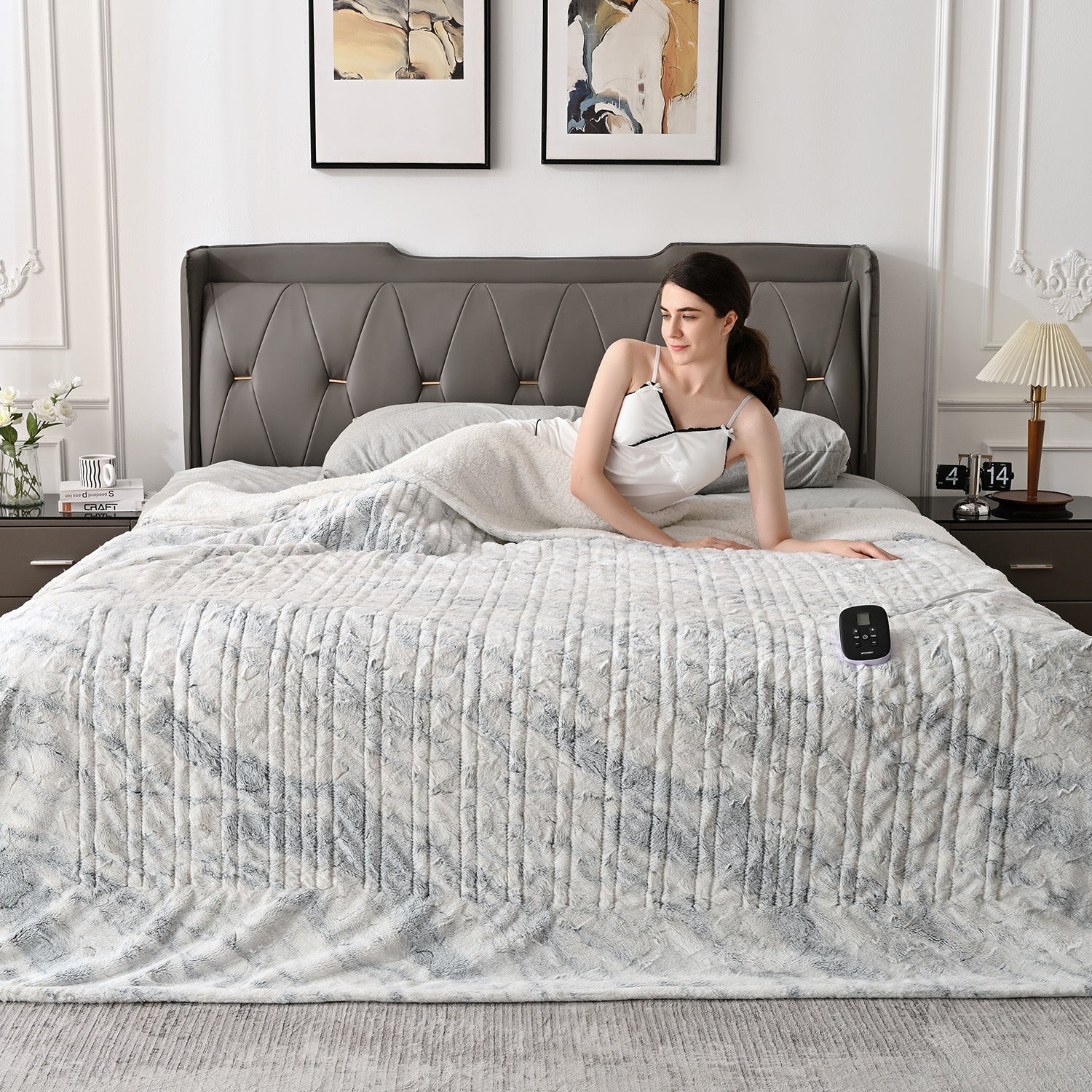 Marble Blue blanket on a bed with one visible controller in the exact WEBPS Full listing image